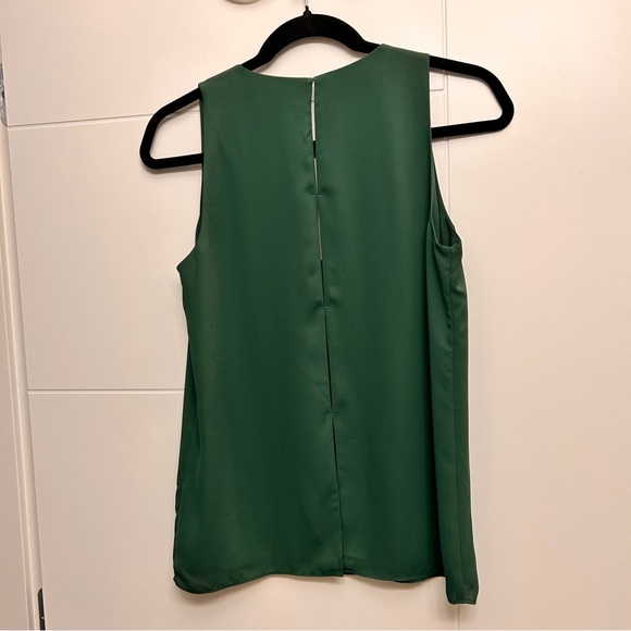 BABATON | Aritzia Maddox Sleeveless Blouse | XS - Picture 4 of 4